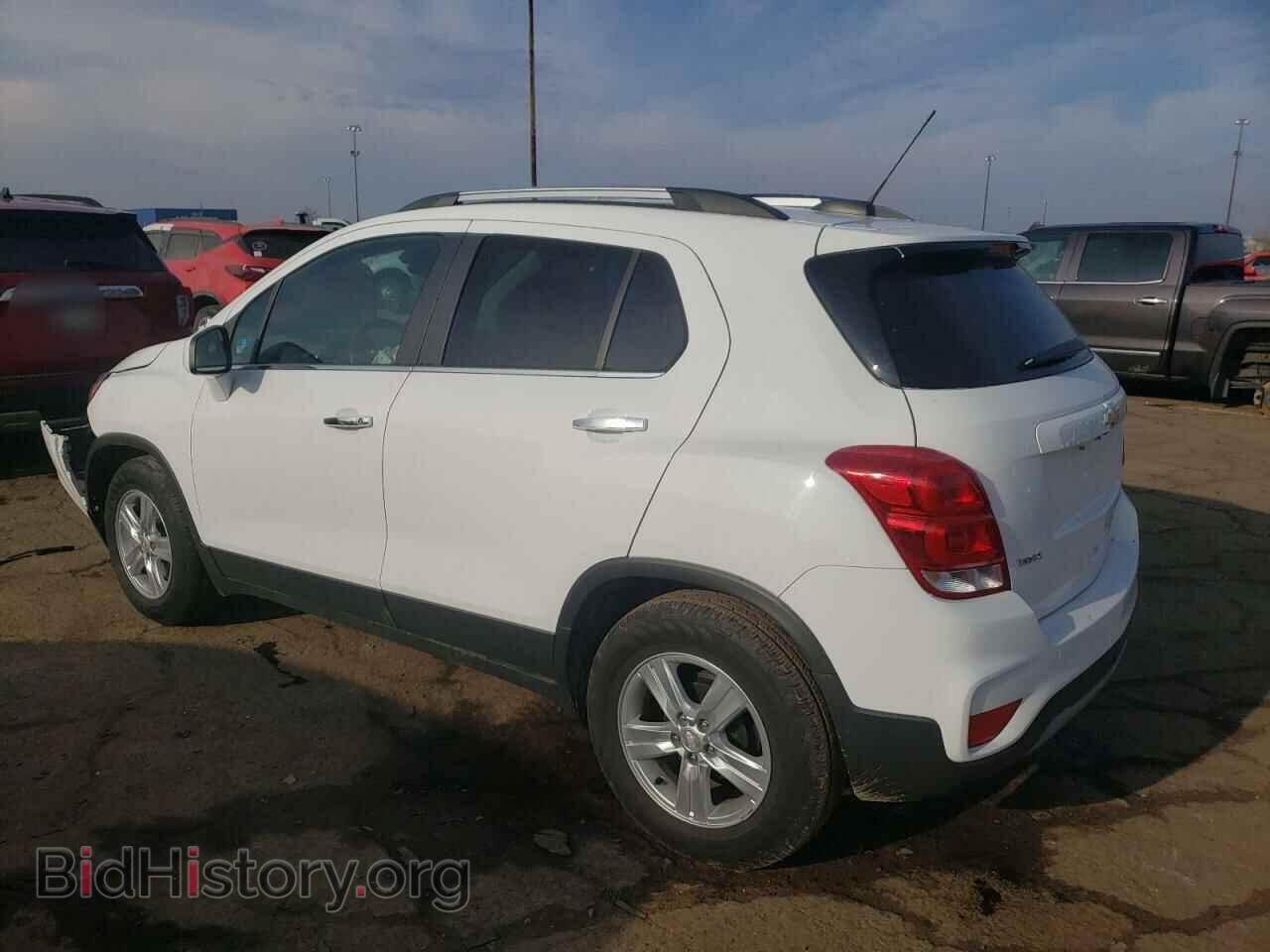 2019 CHEVROLET TRAX - VIN: 3GNCJLSB2KL296033 - Фото 2
