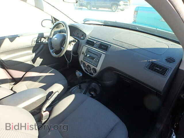2005 FORD FOCUS - VIN: 3FAFP37N95R120501 - Фото 5