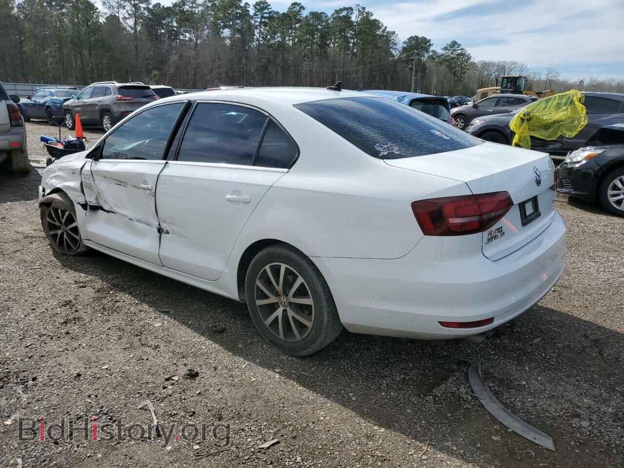 2017 VOLKSWAGEN JETTA - VIN: 3VWDB7AJ6HM358334 - Фото 2
