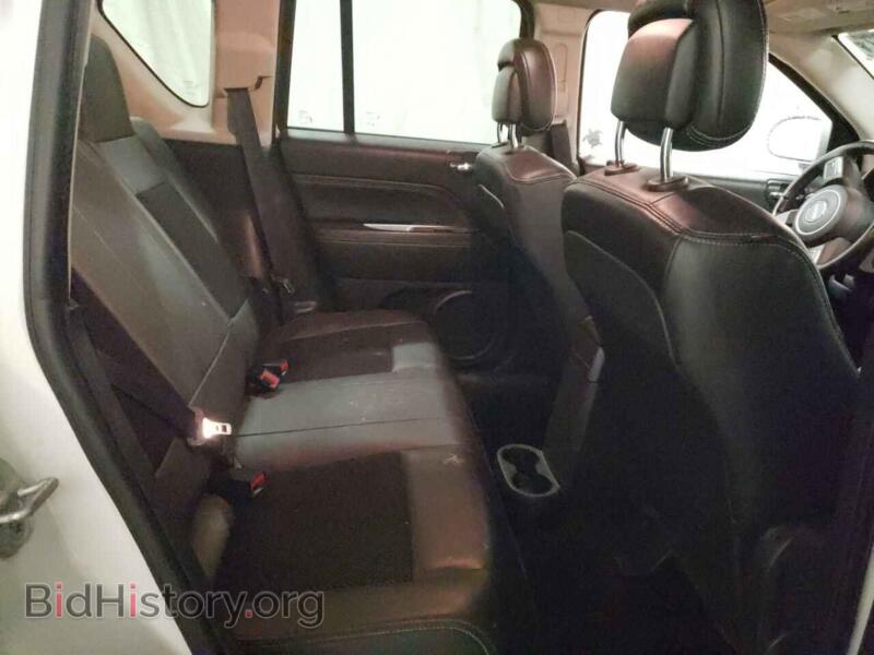 2014 Jeep COMPASS (VIN 1C4NJDEB5ED641892) — photo 6 of 10