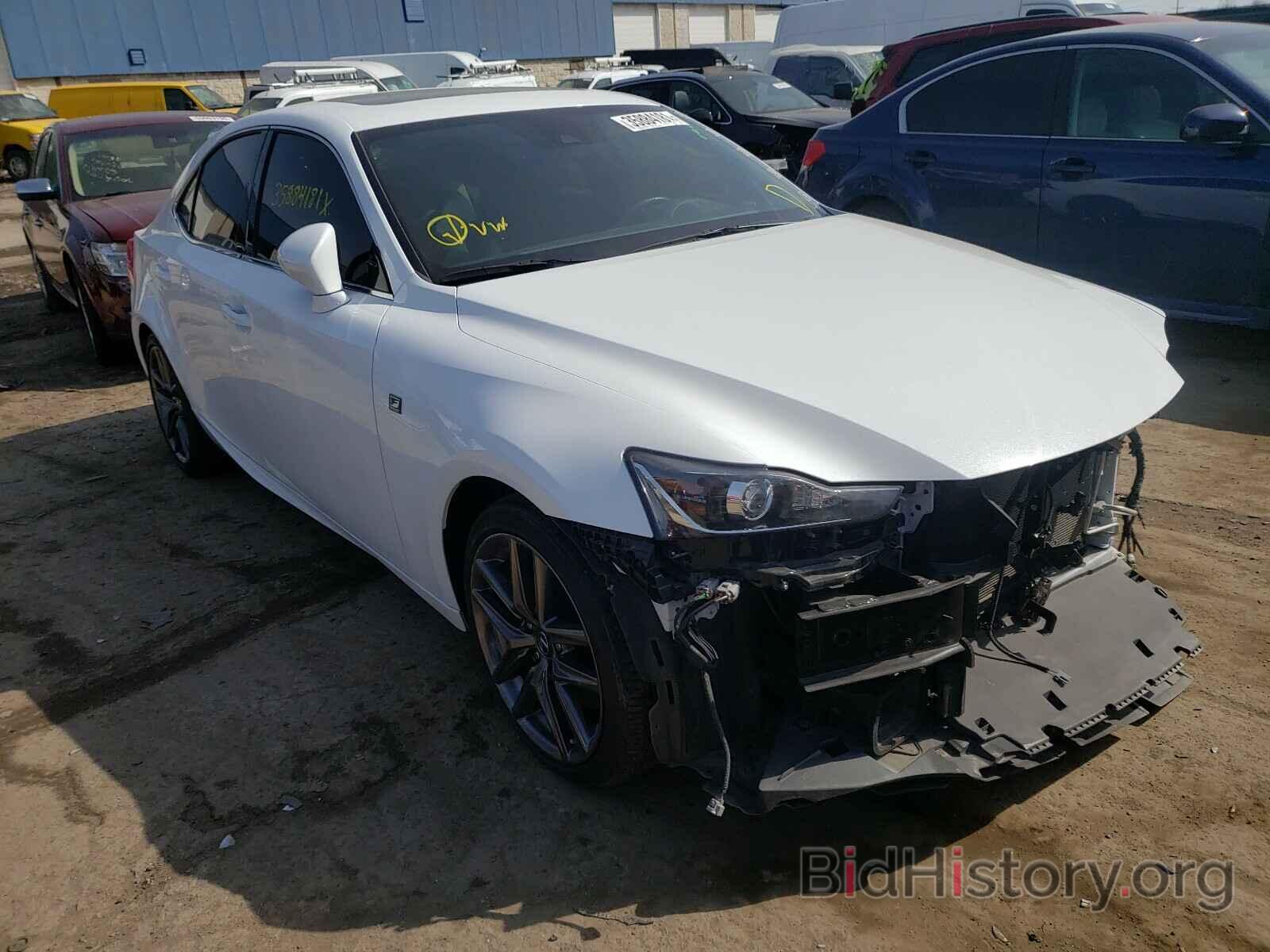 Photo JTHC81D21J5029050 - LEXUS IS 2018