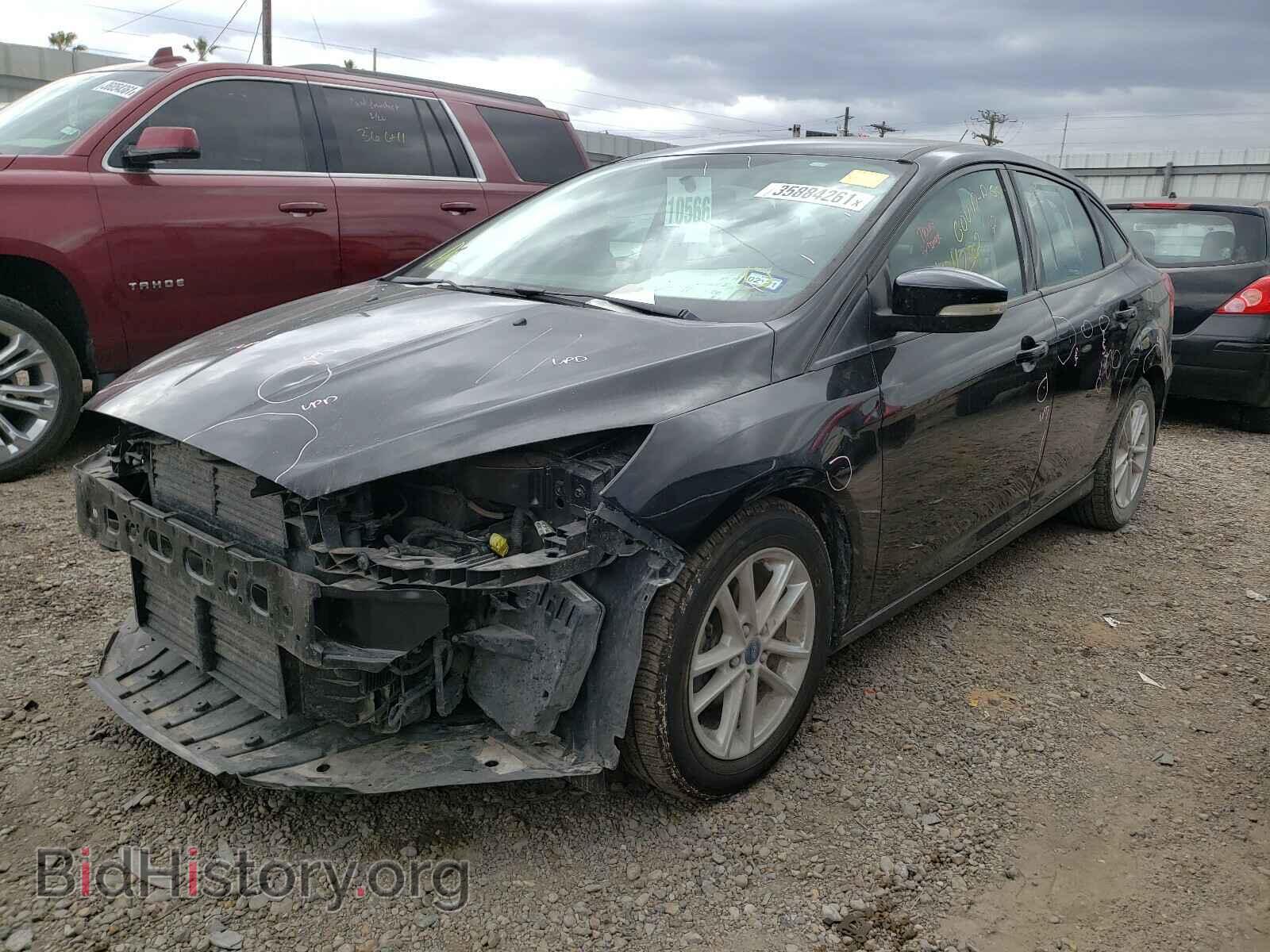2017 FORD FOCUS - VIN: 1FADP3F2XHL219460 - Фото 2