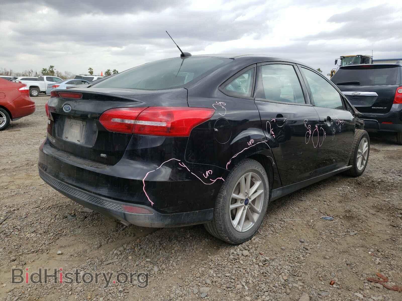 2017 FORD FOCUS - VIN: 1FADP3F2XHL219460 - Фото 4