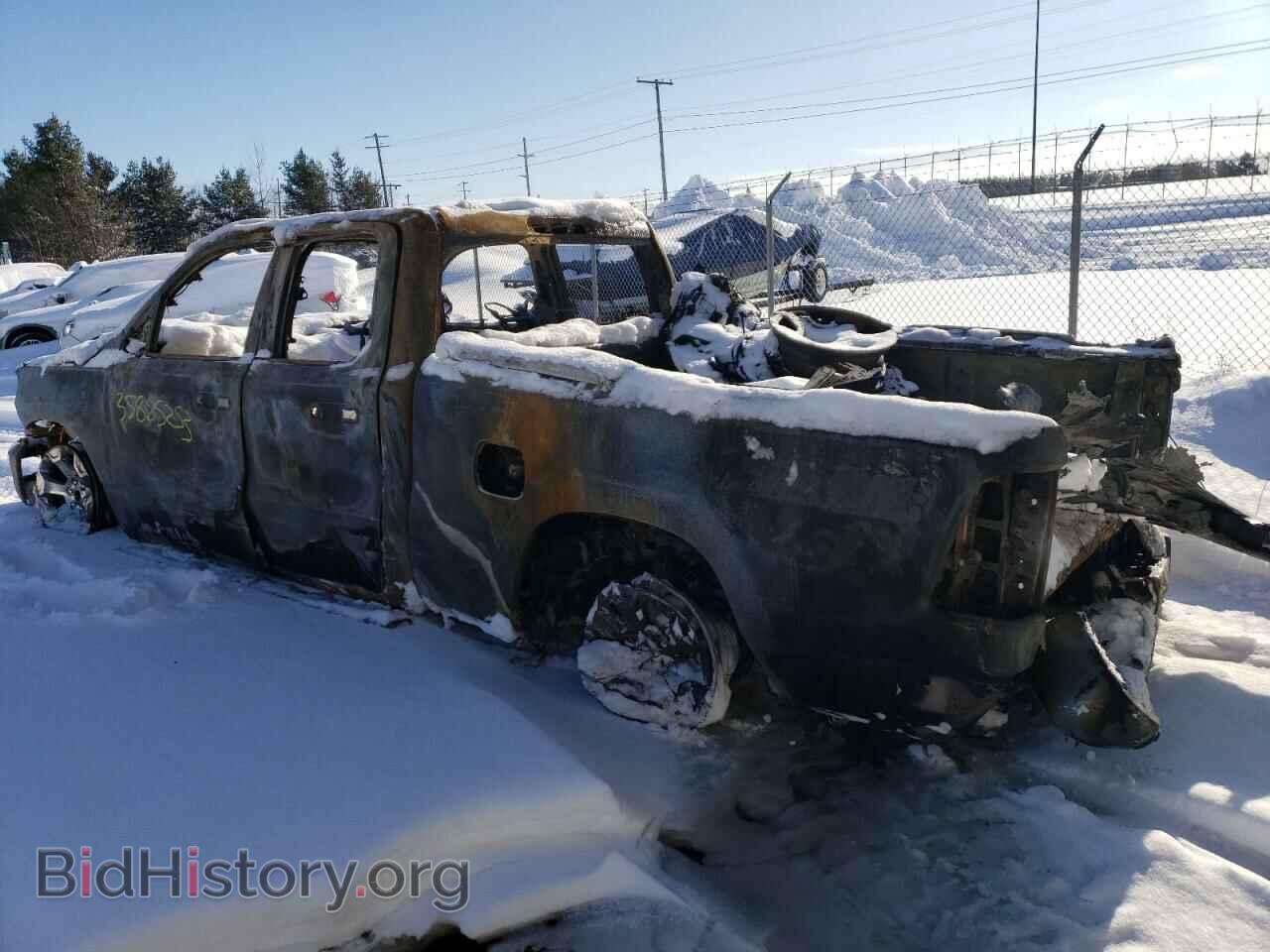 2019 RAM 1500 - VIN: 1C6SRFBT2KN672857 - Фото 2