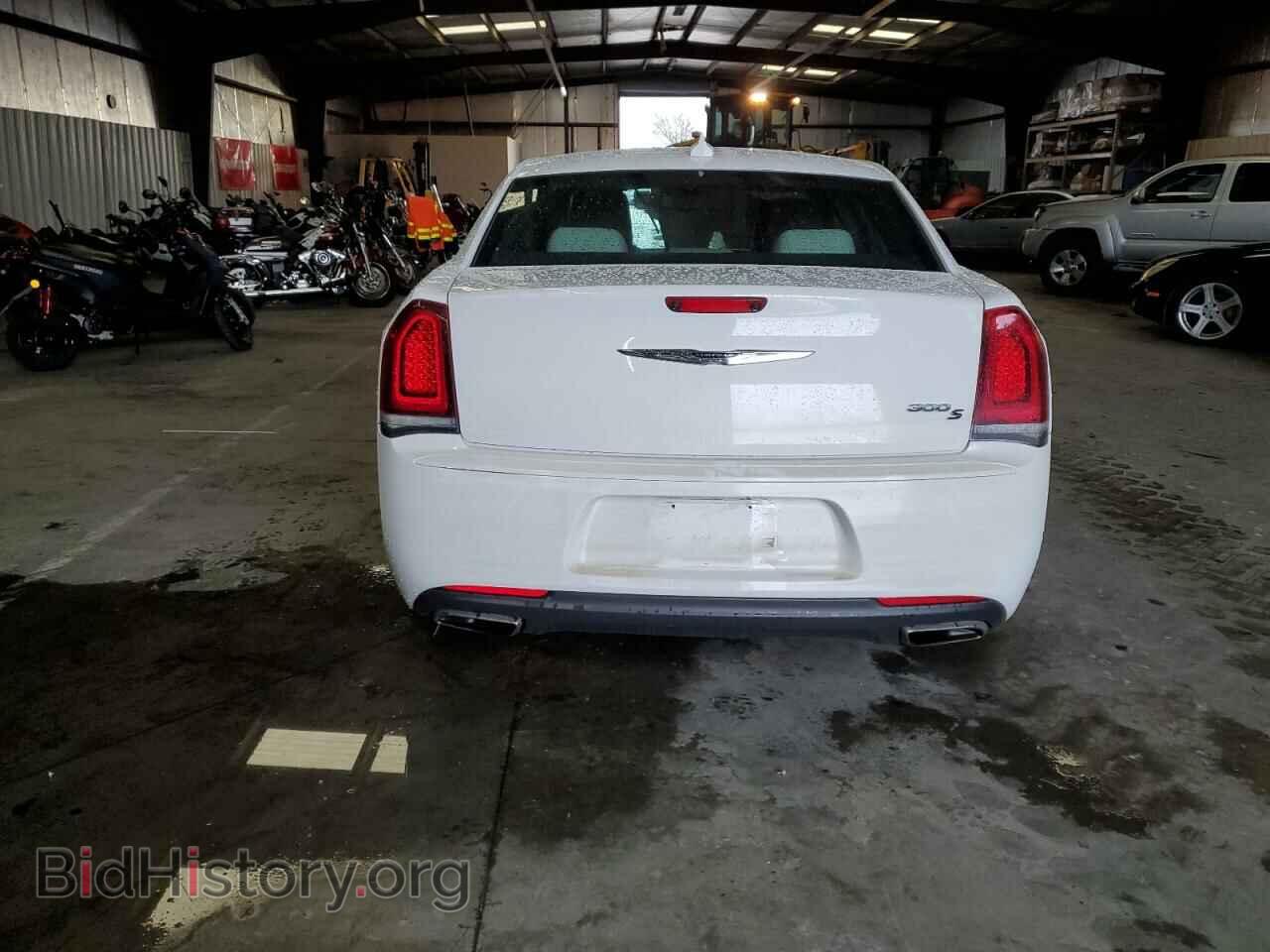 2019 CHRYSLER 300 - VIN: 2C3CCABG6KH533574 - Фото 6