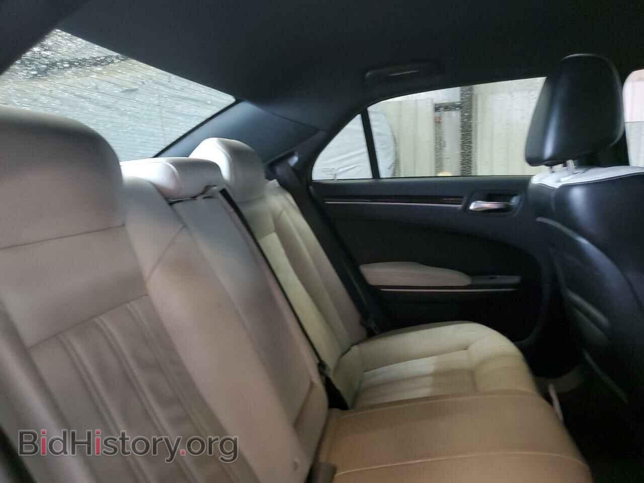 2019 CHRYSLER 300 - VIN: 2C3CCABG6KH533574 - Фото 10