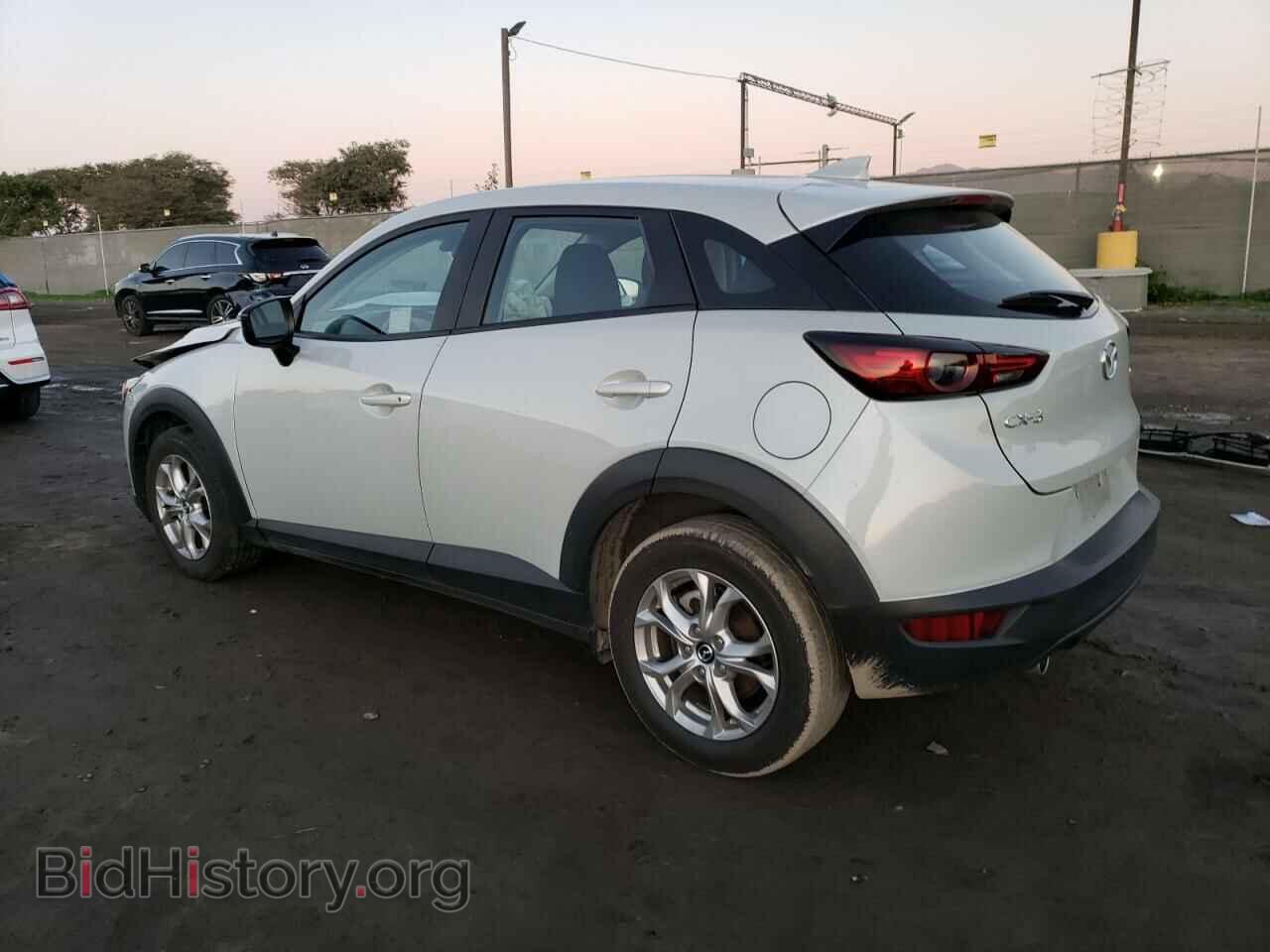 2021 MAZDA CX-3 - VIN: JM1DKDB77M1504414 - Фото 2