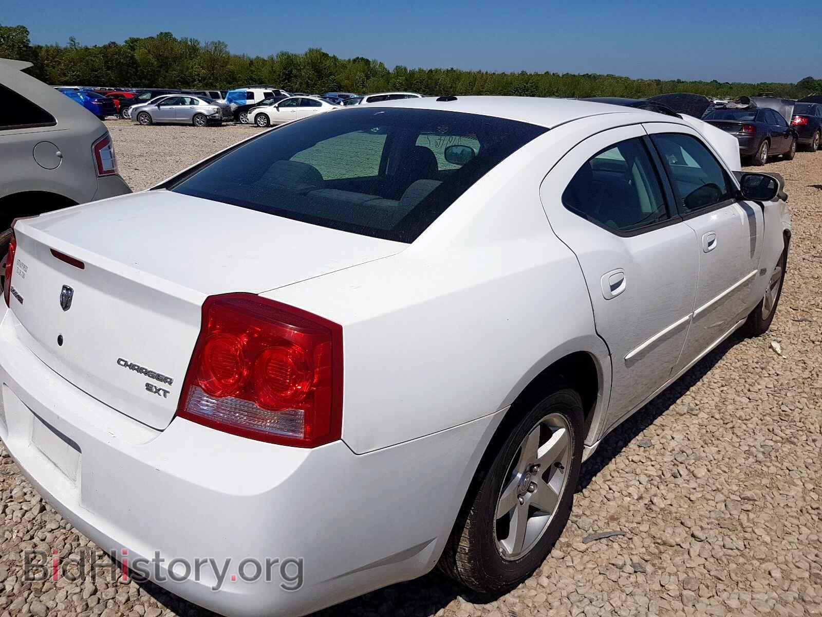 2010 DODGE CHARGER - VIN: 2B3CA3CV4AH266896 - Фото 4