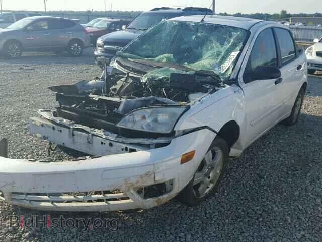 2006 FORD FOCUS - VIN: 1FAFP37N06W166555 - Фото 2