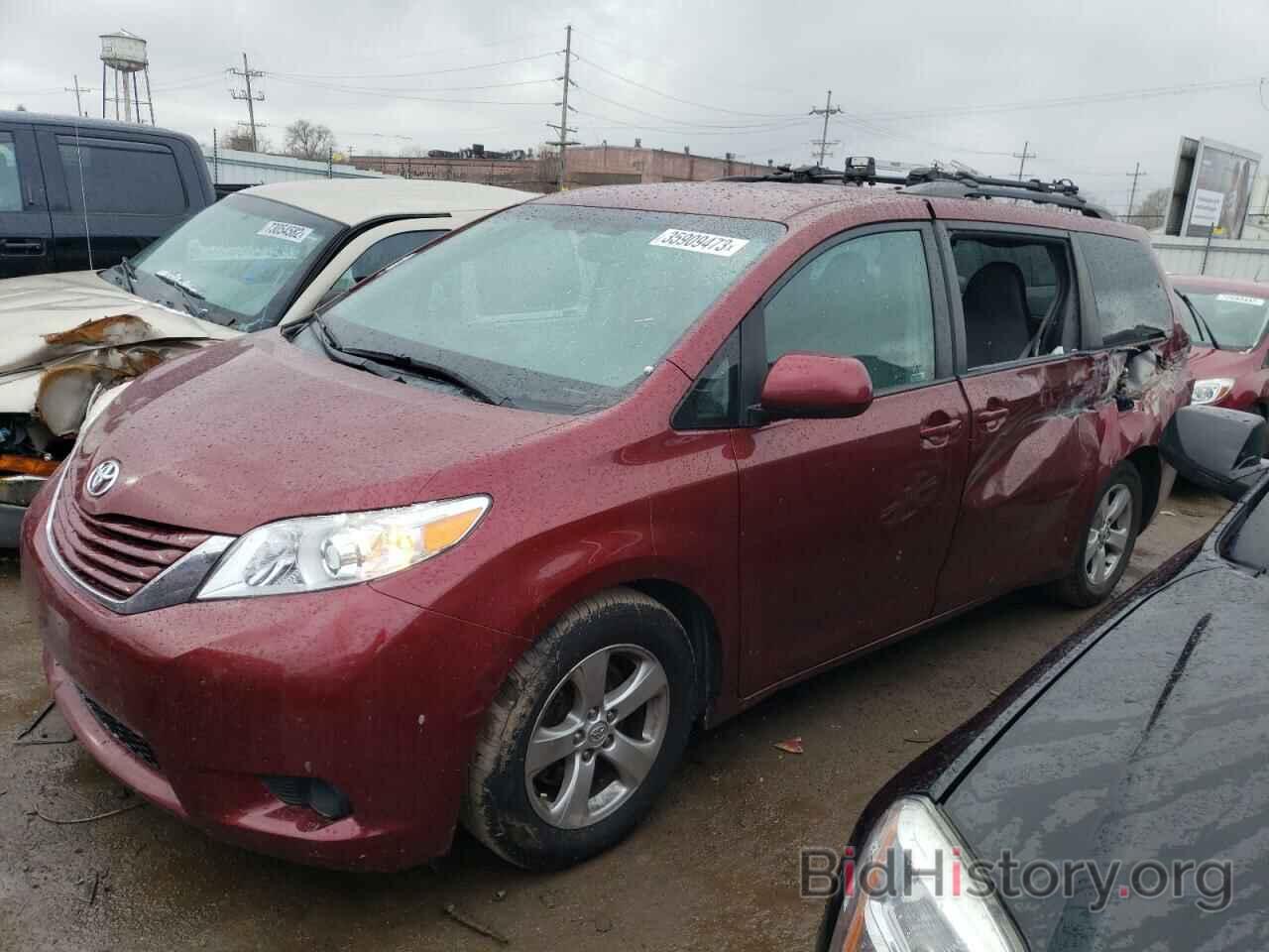 Photo 5TDKK3DC0FS594054 - TOYOTA SIENNA 2015