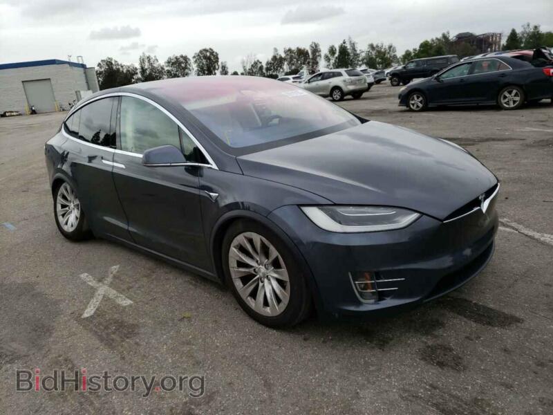 2017 Tesla MODEL X (VIN 5YJXCDE25HF054060) — фото 4 из 13