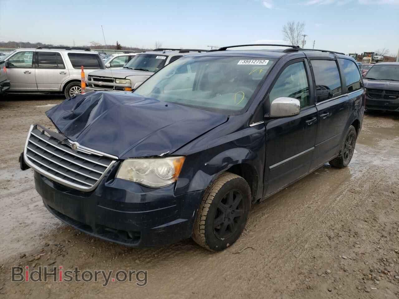 2008 CHRYSLER MINIVAN - VIN: 2A8HR54P68R815424 - Фото 2