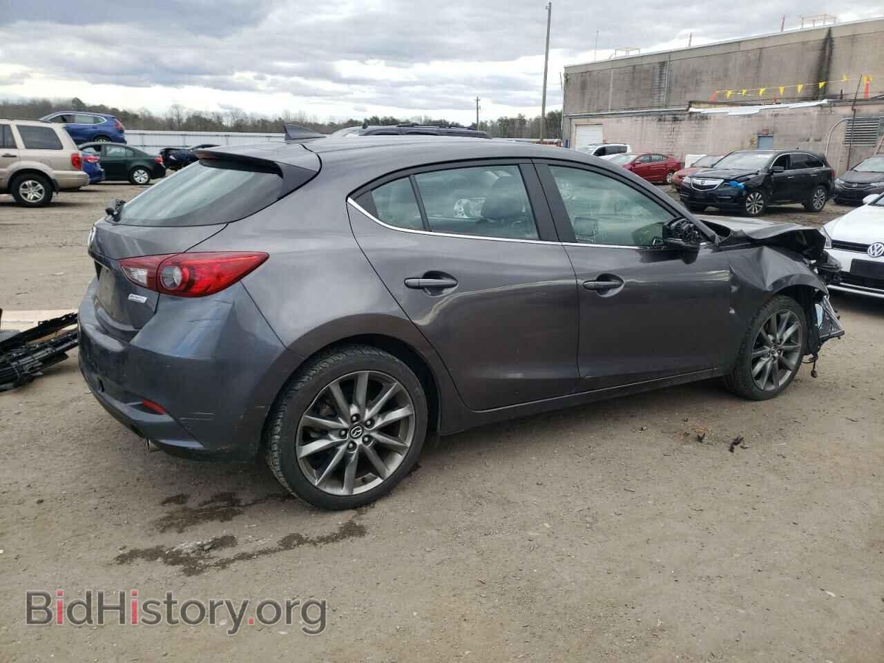 2018 MAZDA 3 - VIN: 3MZBN1M36JM261147 - Фото 3