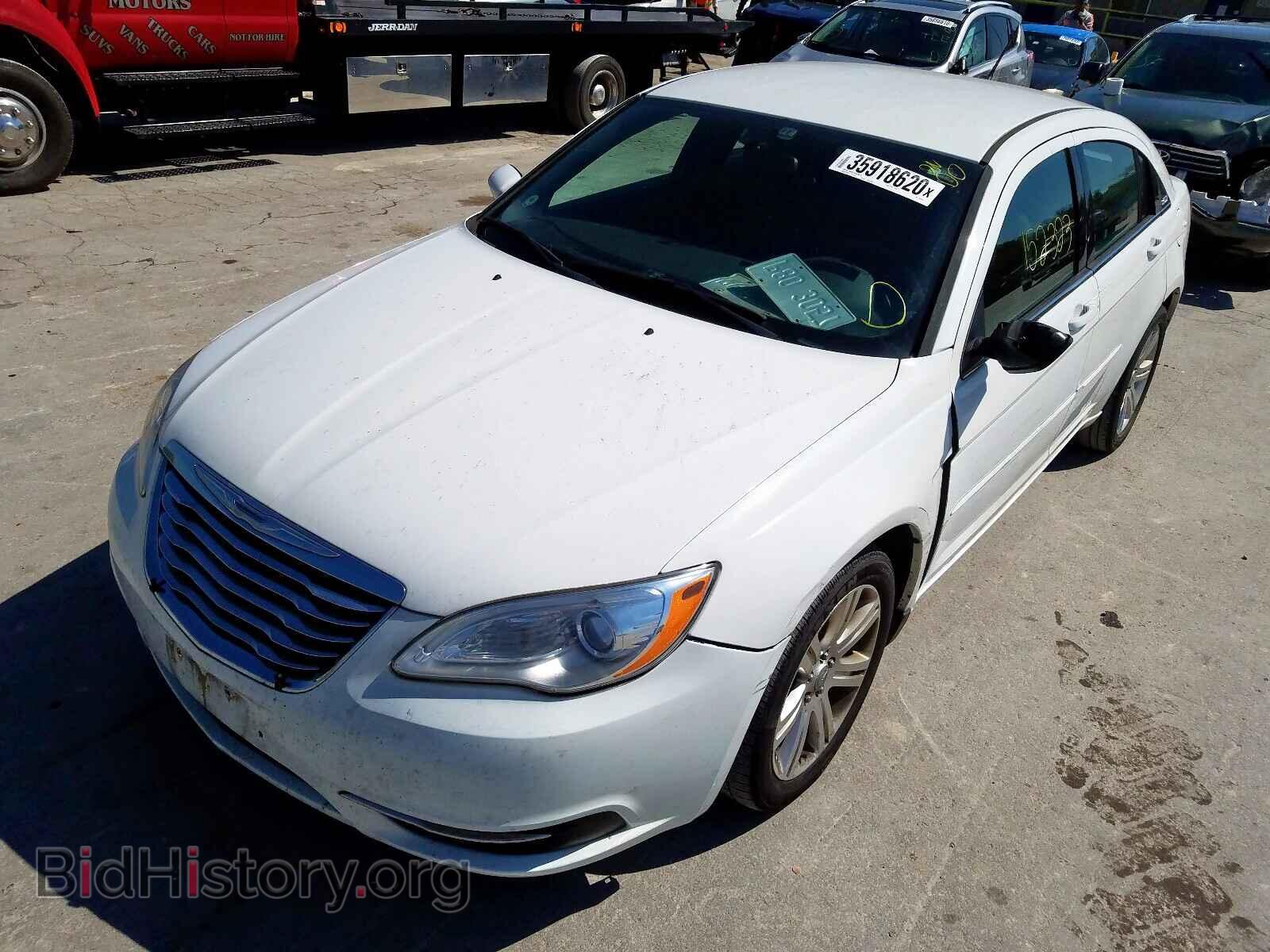 2012 CHRYSLER 200 - VIN: 1C3CCBABXCN208043 - Фото 2