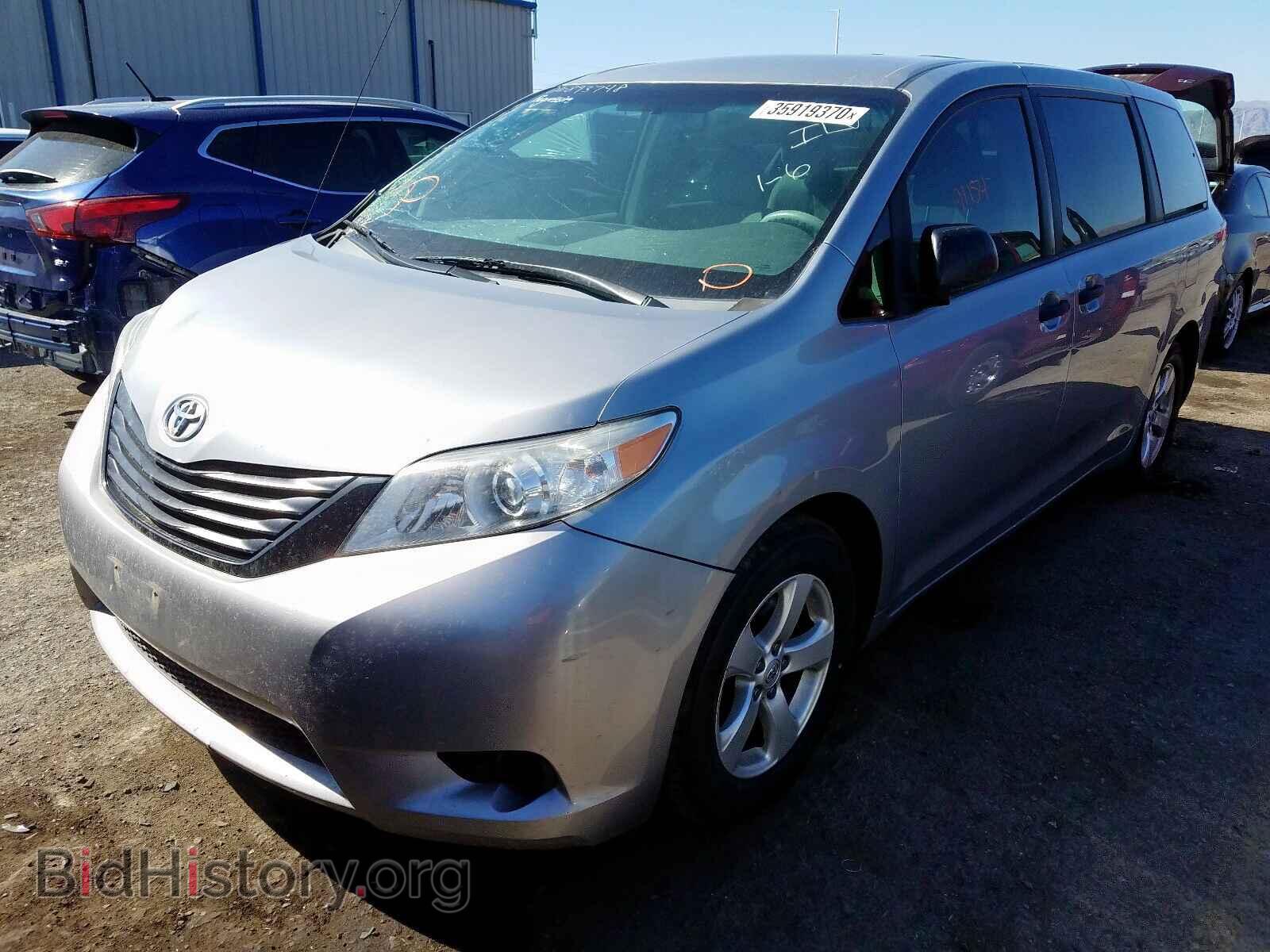 2013 TOYOTA SIENNA - VIN: 5TDZK3DC8DS299828 - Фото 2