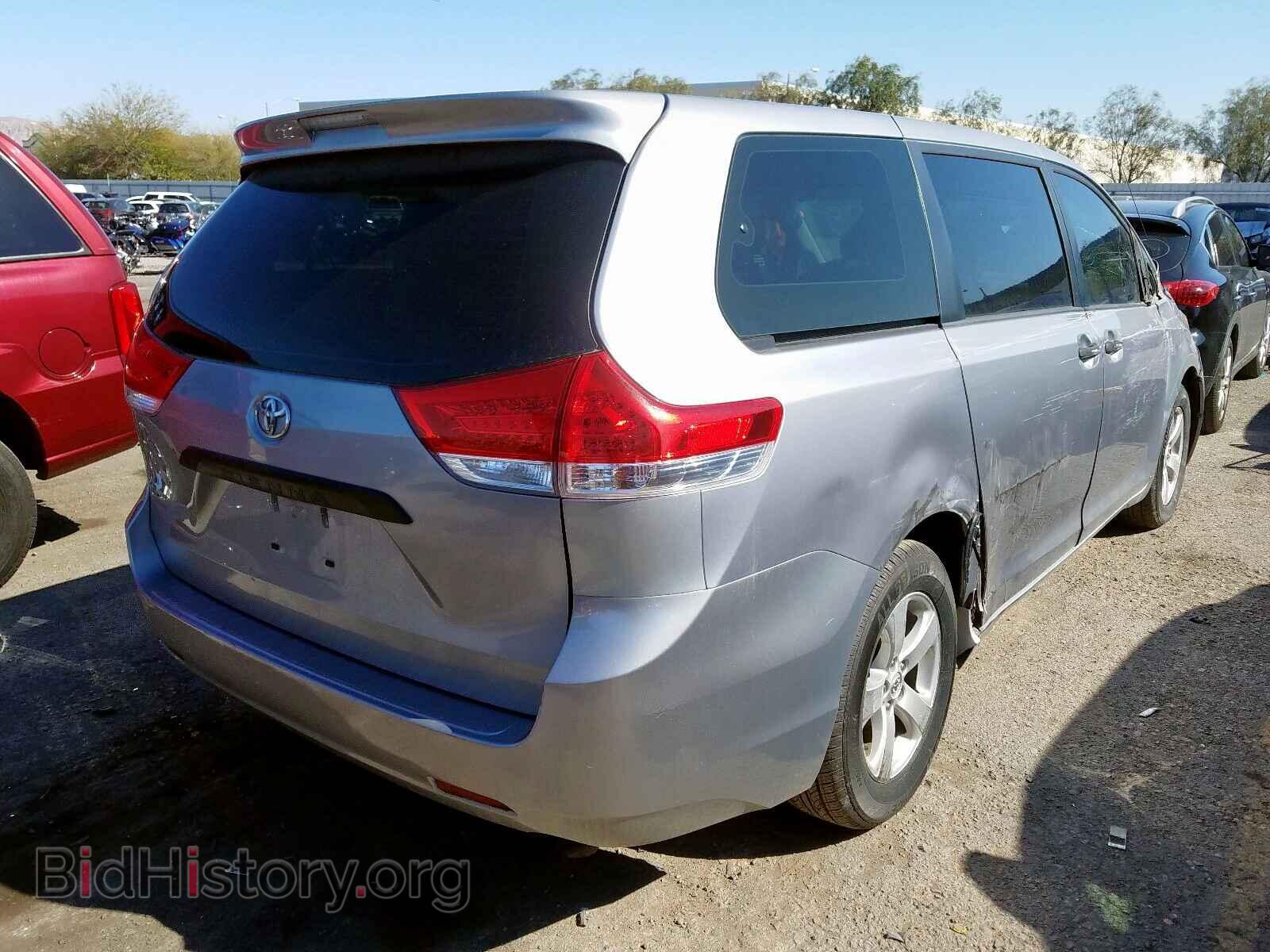 2013 TOYOTA SIENNA - VIN: 5TDZK3DC8DS299828 - Фото 4