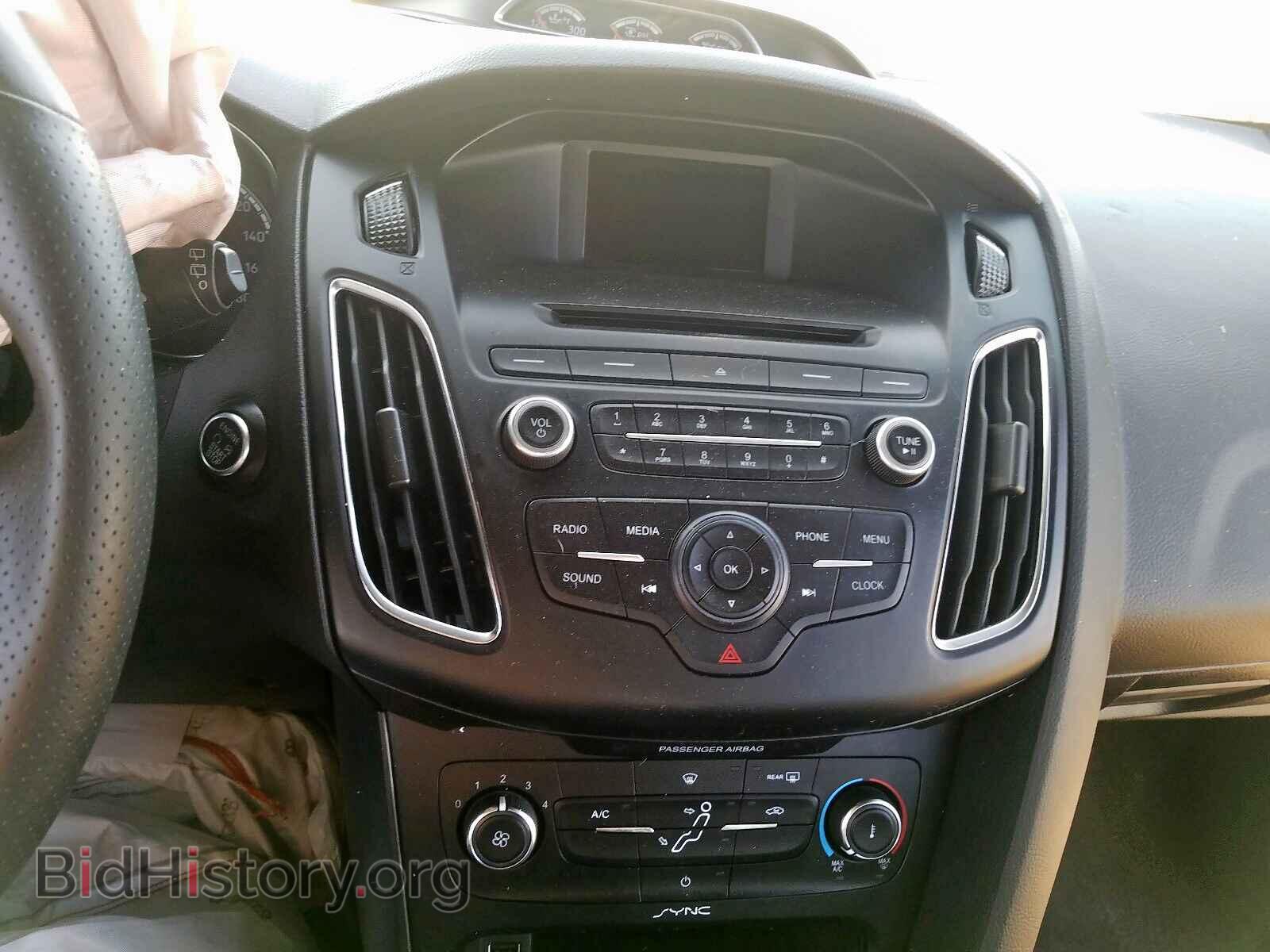 2017 FORD FOCUS - VIN: 1FADP3L9XHL307975 - Фото 9