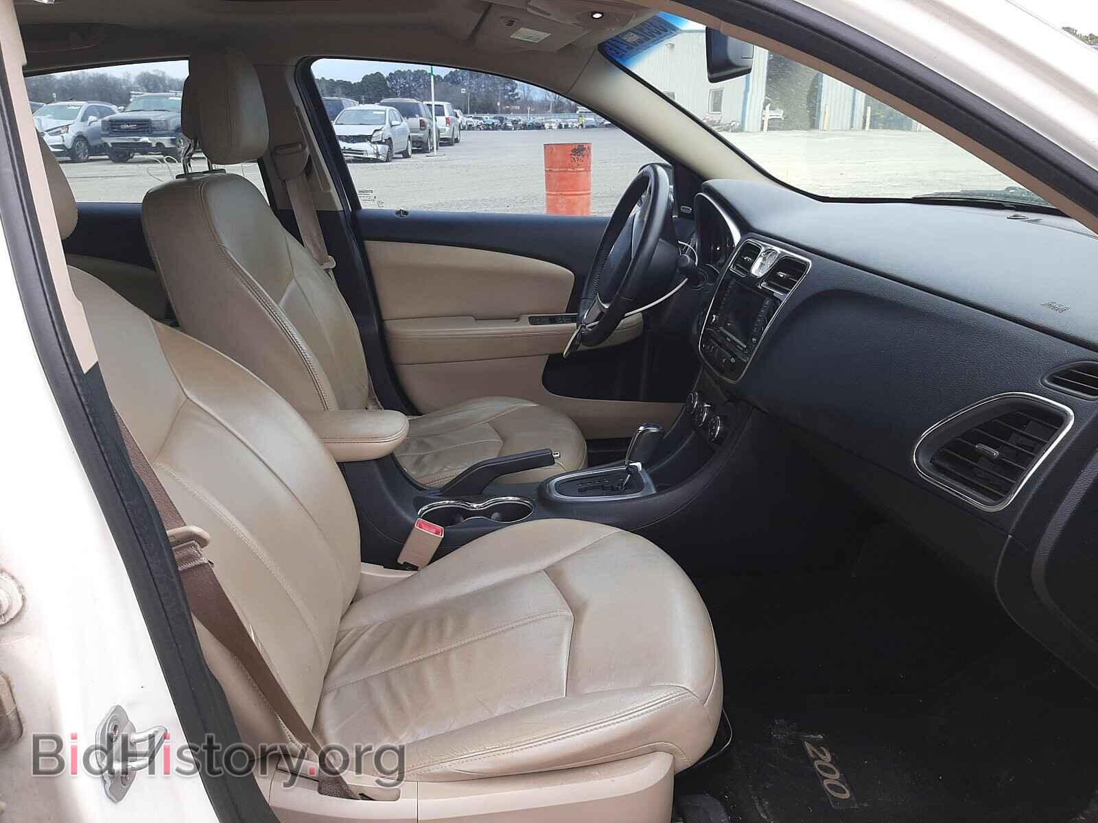 2011 CHRYSLER 200 - VIN: 1C3BC2FB8BN501068 - Photo 5