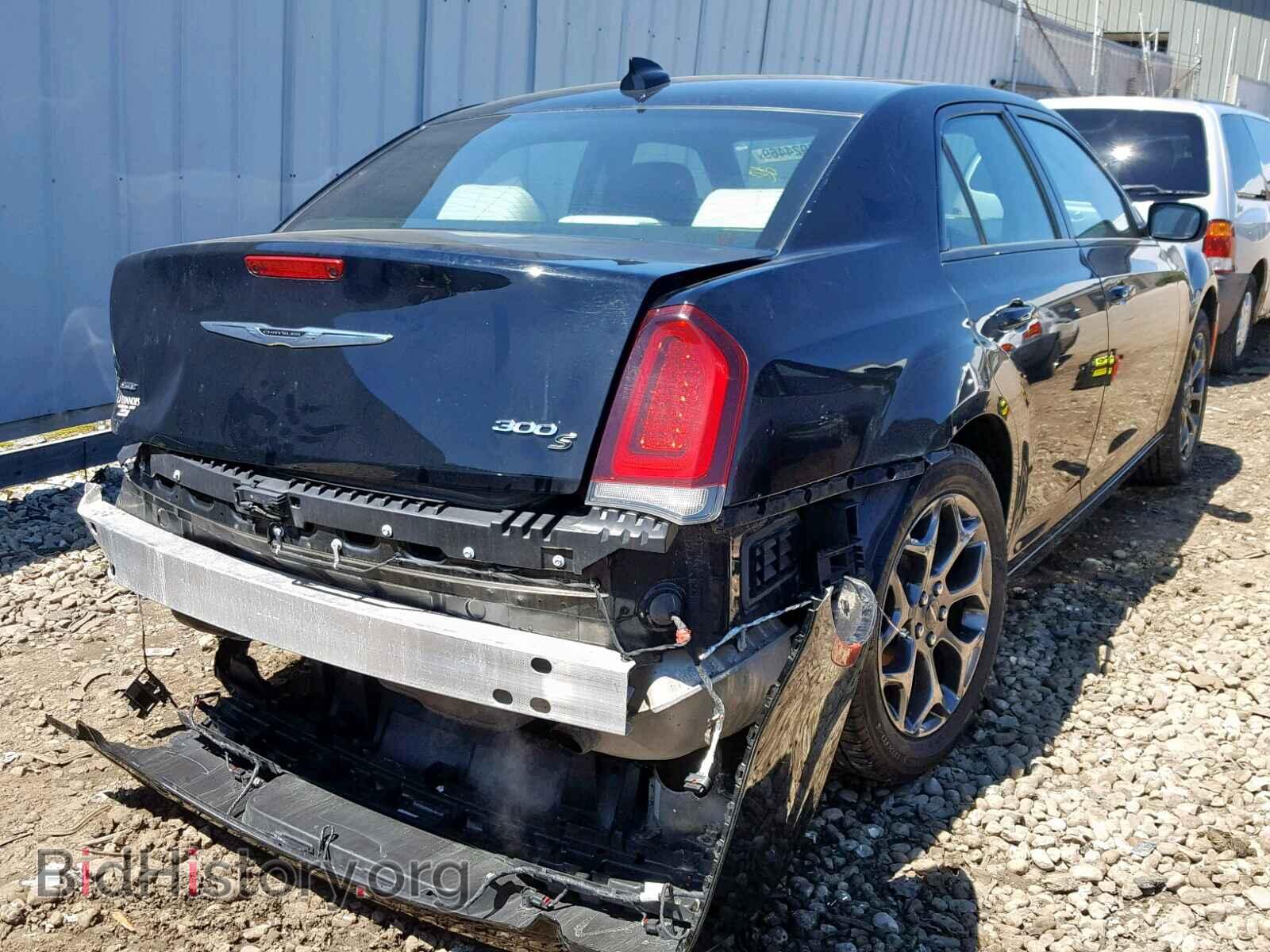 2018 CHRYSLER 300 - VIN: 2C3CCAGG9JH120457 - Фото 4