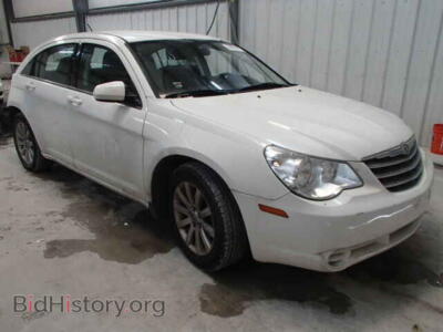 2010 Chrysler SEBRING Sebring LI, white — VIN 1C3CC5FB8AN131275, Copart