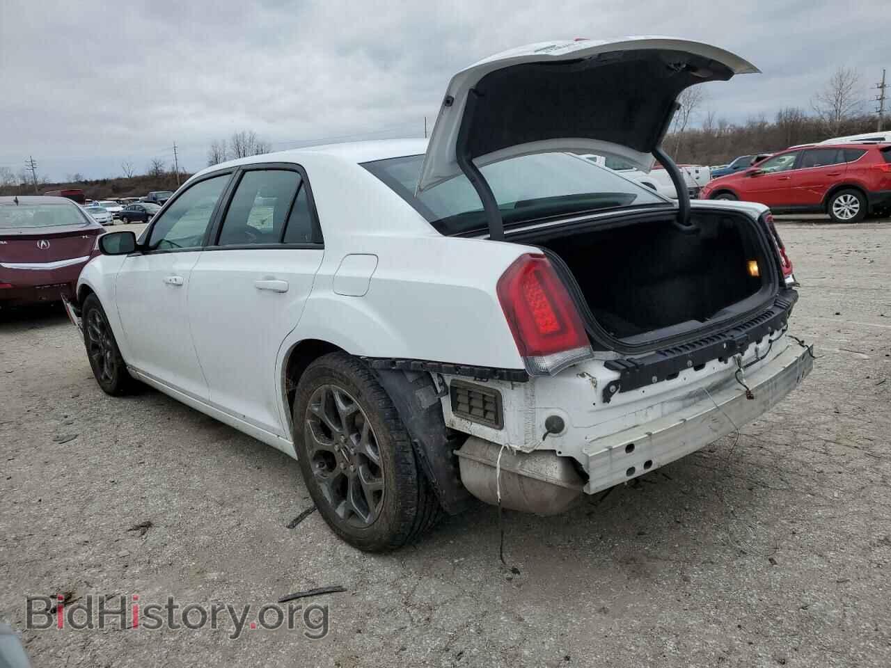 2018 CHRYSLER 300 - VIN: 2C3CCAGG7JH267375 - Photo 2