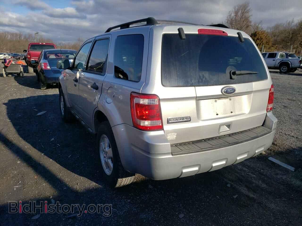 2011 FORD ESCAPE - VIN: 1FMCU9D79BKA36396 - Фото 3