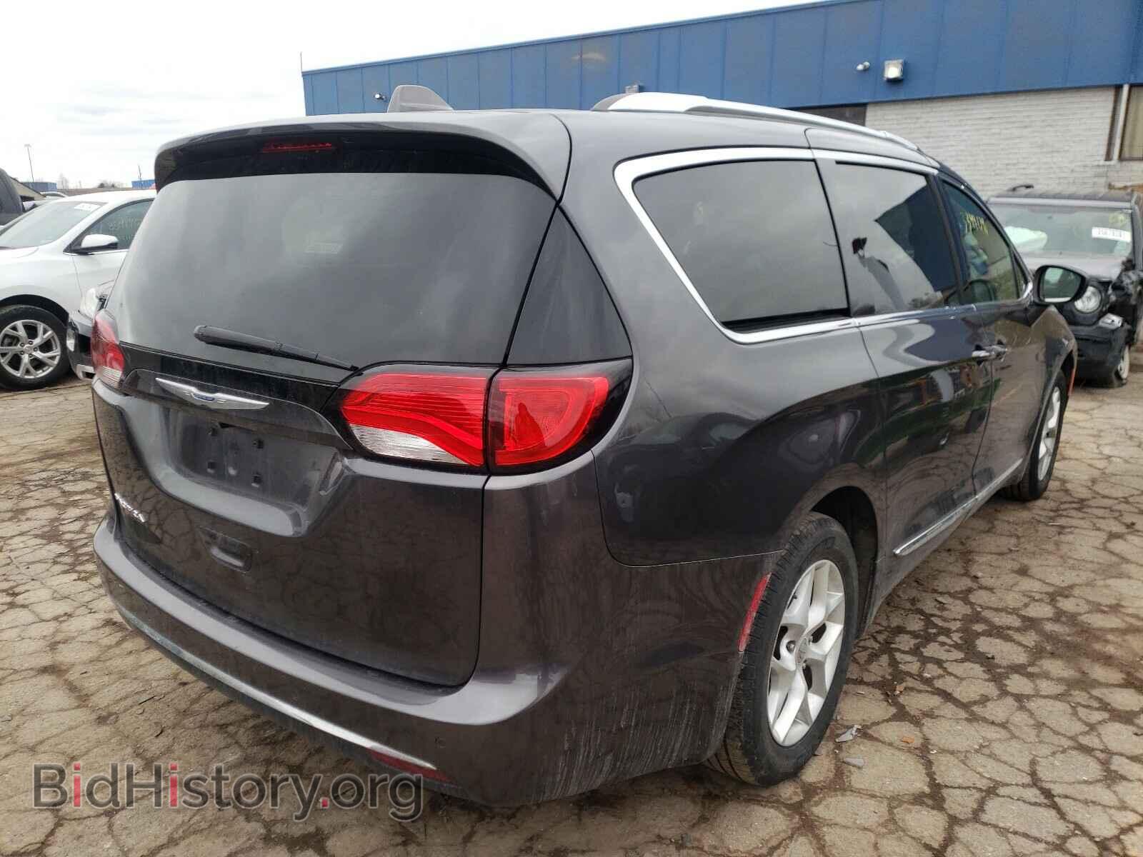 2017 CHRYSLER PACIFICA - VIN: 2C4RC1EG9HR764134 - Photo 4