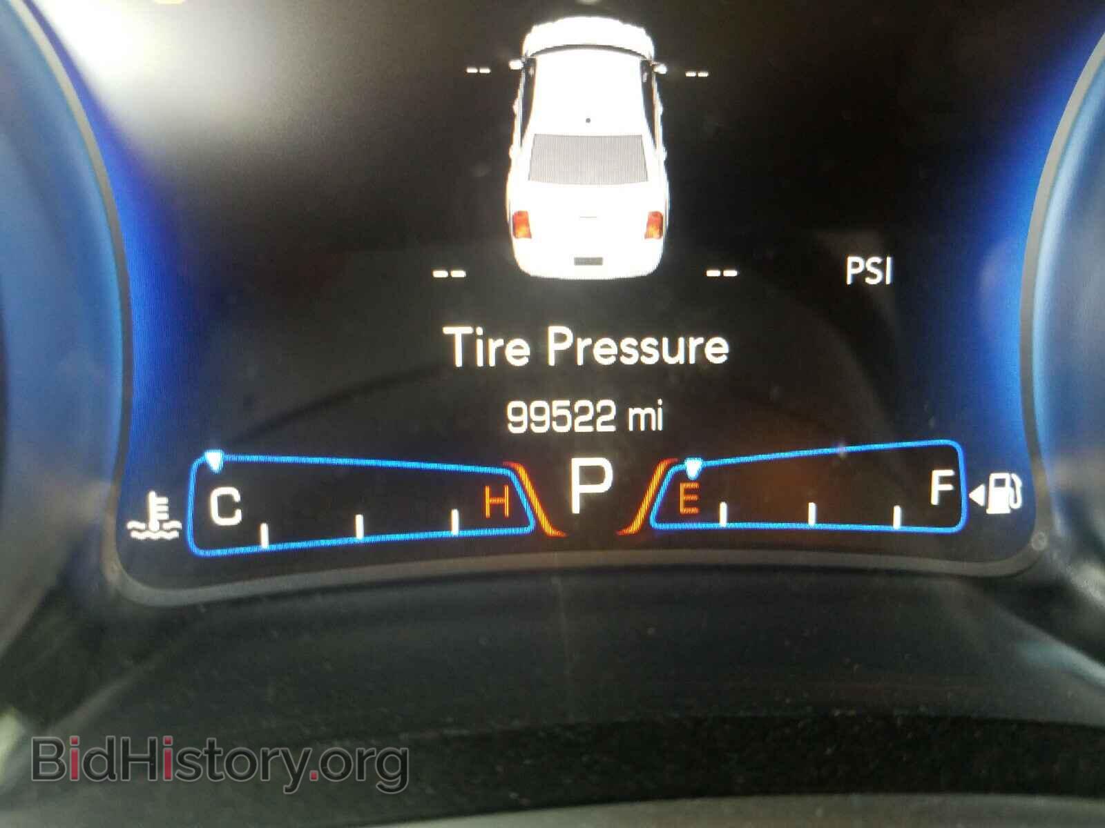 2015 CHRYSLER 300 - VIN: 2C3CCAAG1FH930004 - Фото 8