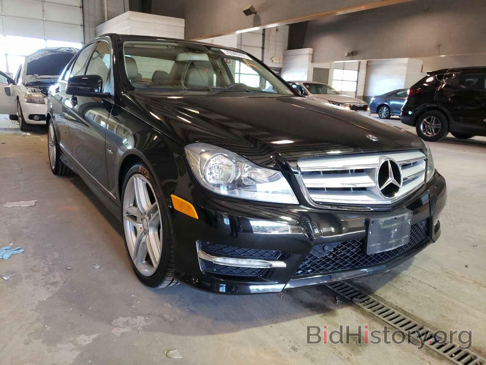 Photo WDDGF4HB8CR219661 - MERCEDES-BENZ C CLASS 2012