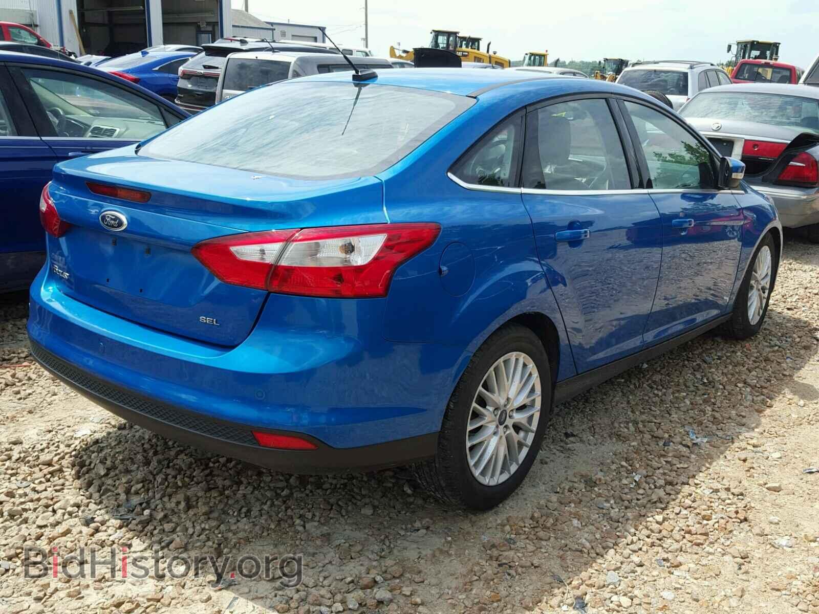 2012 Ford FOCUS (VIN 1FAHP3H28CL154261) — фото 4 из 10