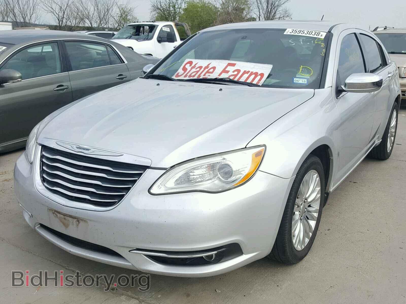 2011 CHRYSLER 200 - VIN: 1C3BC2FG3BN575560 - Фото 2