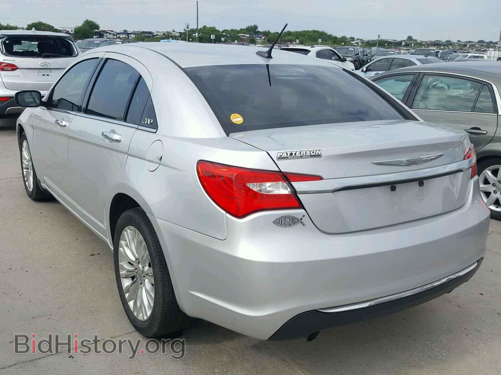 2011 CHRYSLER 200 - VIN: 1C3BC2FG3BN575560 - Фото 3