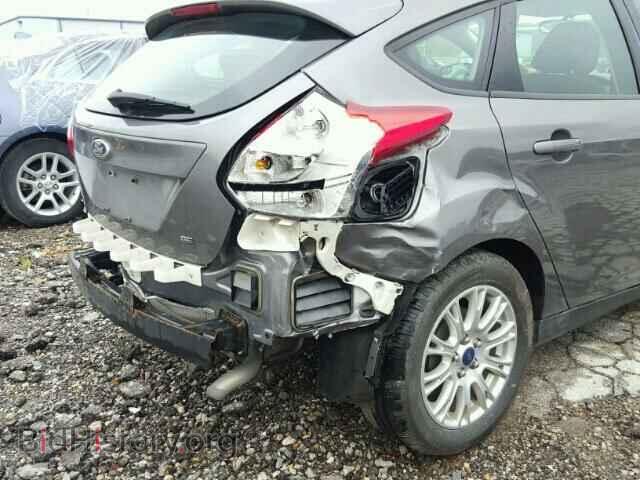 2012 FORD FOCUS - VIN: 1FAHP3K27CL394782 - Фото 9