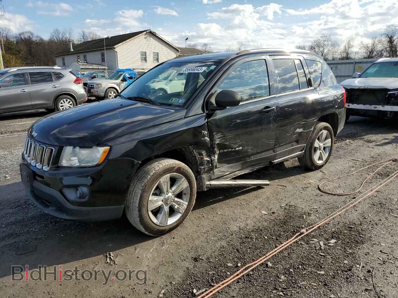 Photo 1J4NF1FB4BD180236 - JEEP COMPASS 2011