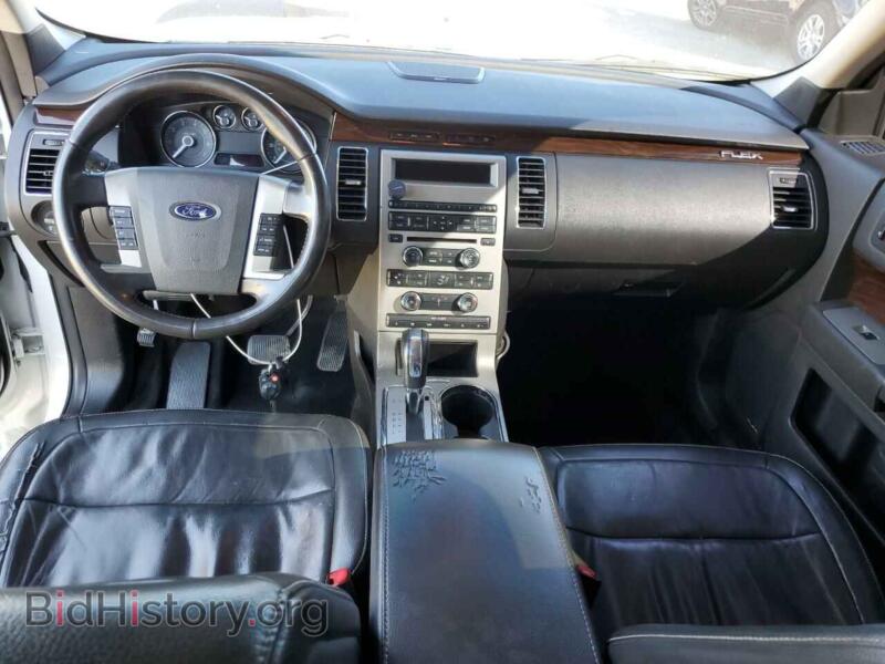 2011 Ford FLEX (VIN 2FMGK5CC4BBD31186) — фото 8 из 13