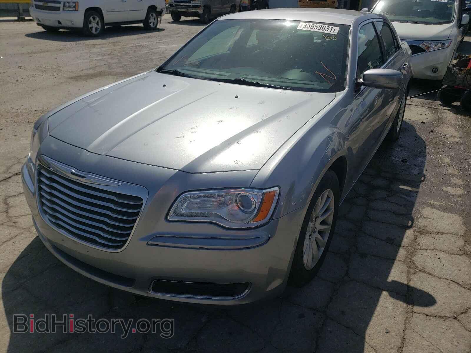 2014 CHRYSLER 300 - VIN: 2C3CCAAG2EH127538 - Фото 2