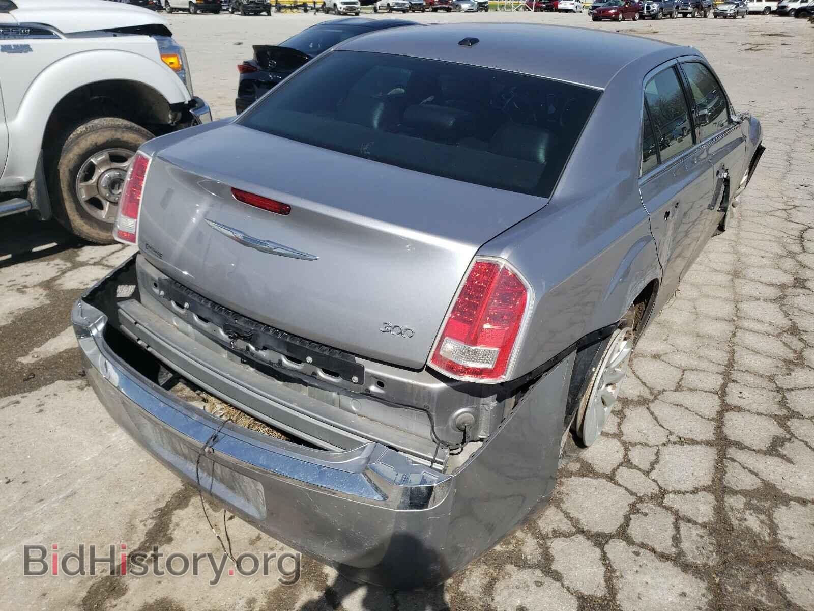 2014 CHRYSLER 300 - VIN: 2C3CCAAG2EH127538 - Фото 4