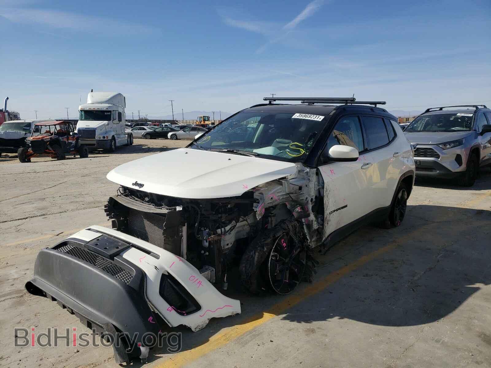 2019 JEEP COMPASS - VIN: 3C4NJCBB0KT789209 - Фото 2