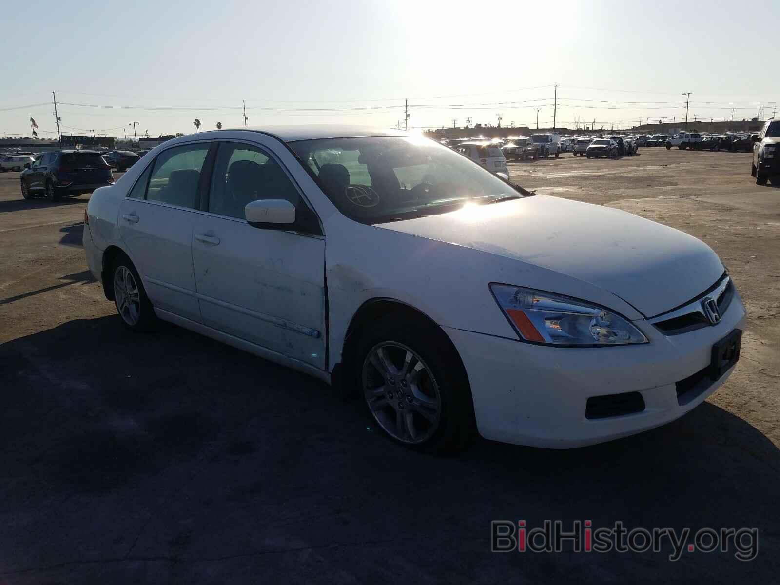 Photo 1HGCM56386A143315 - HONDA ACCORD 2006