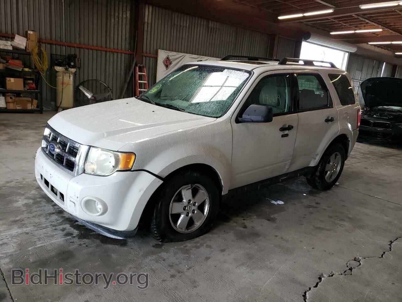 Фотография 1FMCU0DG7BKB30188 - FORD ESCAPE 2011