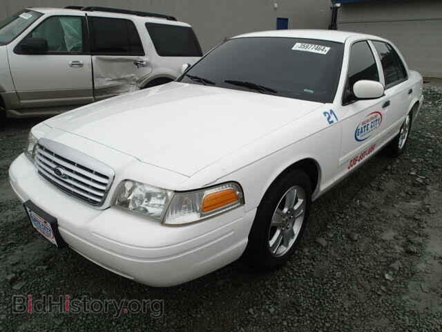 2011 FORD CROWN VIC - VIN: 2FABP7EV6BX128657 - Фото 2
