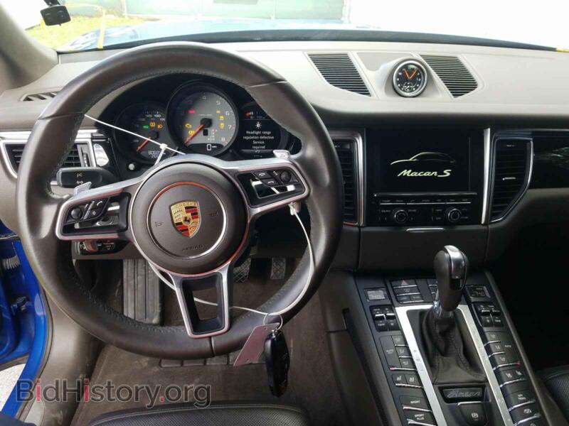 2016 Porsche MACAN (VIN WP1AB2A51GLB45141) — фото 9 из 10