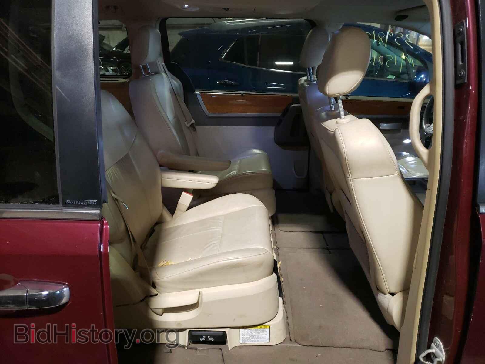 2008 CHRYSLER MINIVAN - VIN: 2A8HR64X08R687767 - Фото 6