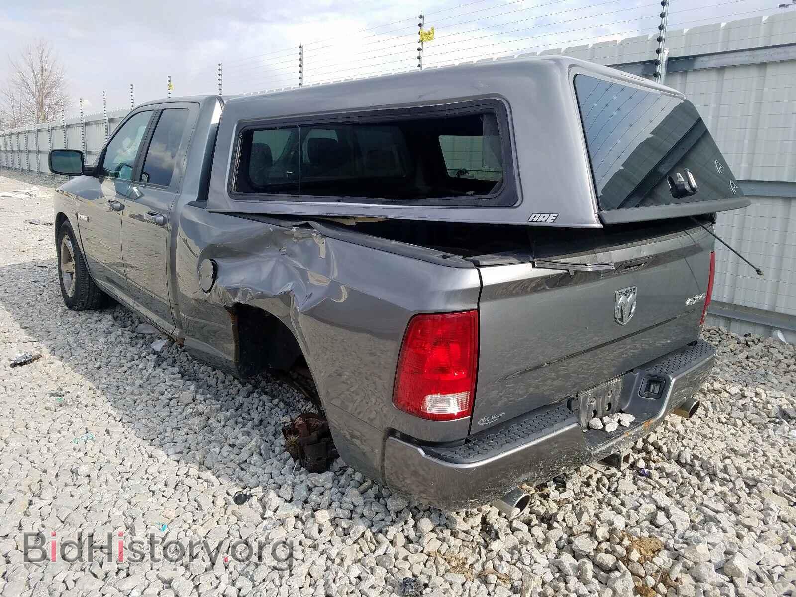 2010 DODGE RAM 1500 - VIN: 1D7RV1GT3AS218590 - Фото 3