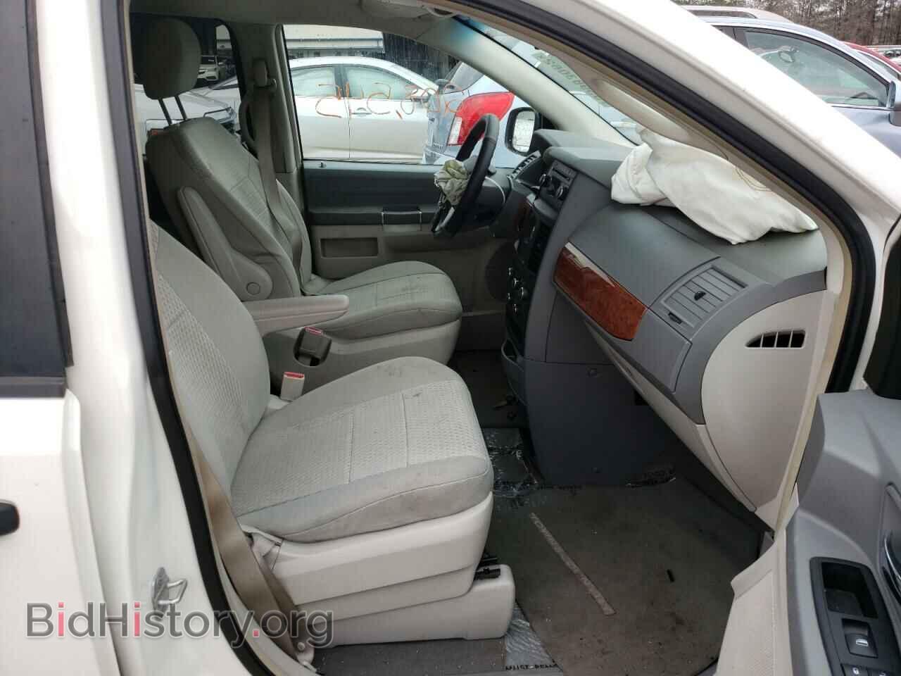 2008 CHRYSLER MINIVAN - VIN: 2A8HR44H78R628485 - Фото 5