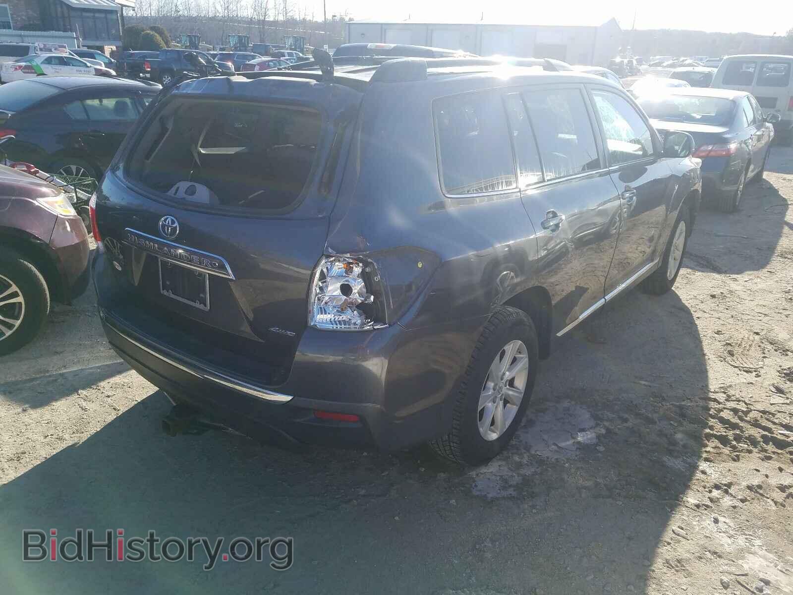 2013 TOYOTA HIGHLANDER - VIN: 5TDBK3EH8DS220556 - Photo 4