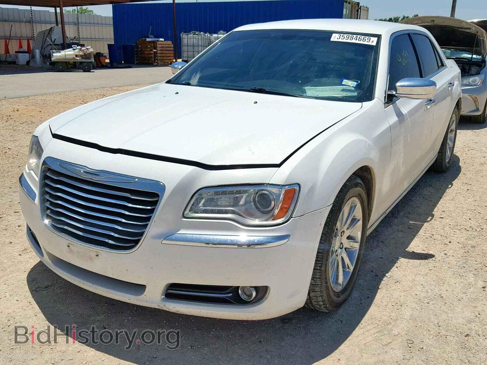 2012 CHRYSLER 300 - VIN: 2C3CCACG7CH266056 - Фото 2