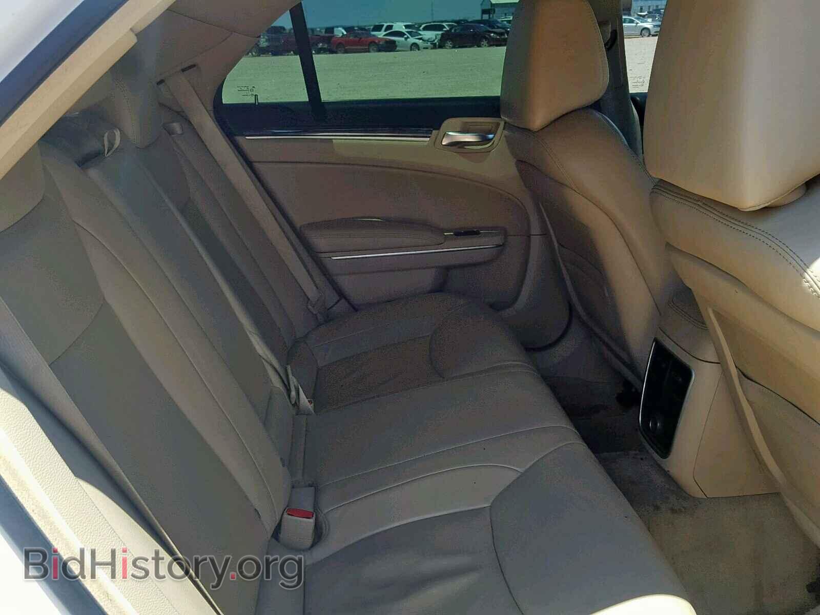 2012 CHRYSLER 300 - VIN: 2C3CCACG7CH266056 - Фото 6
