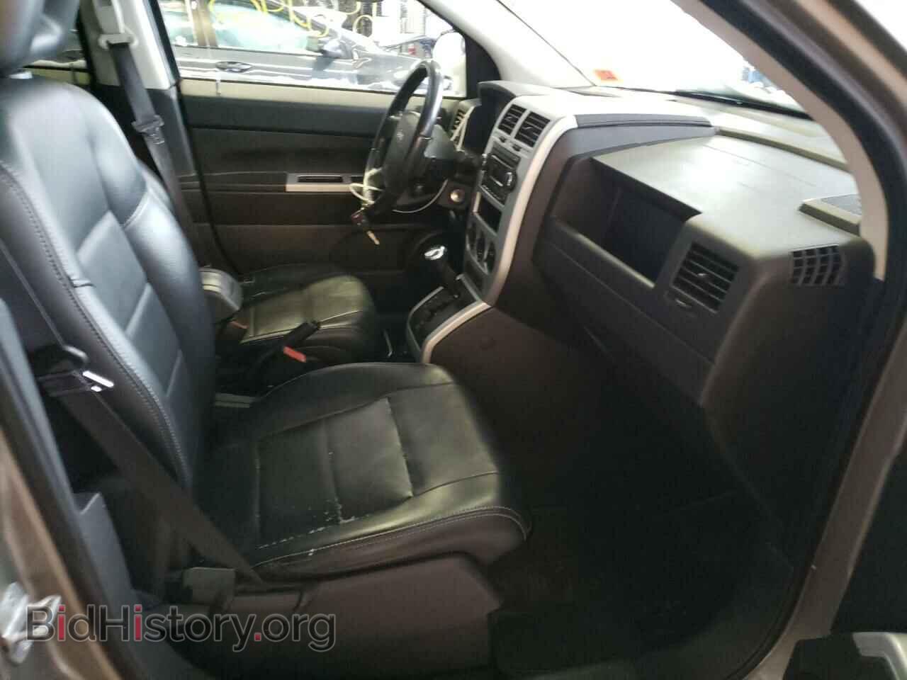 2008 JEEP COMPASS - VIN: 1J8FF57W88D636789 - Фото 5