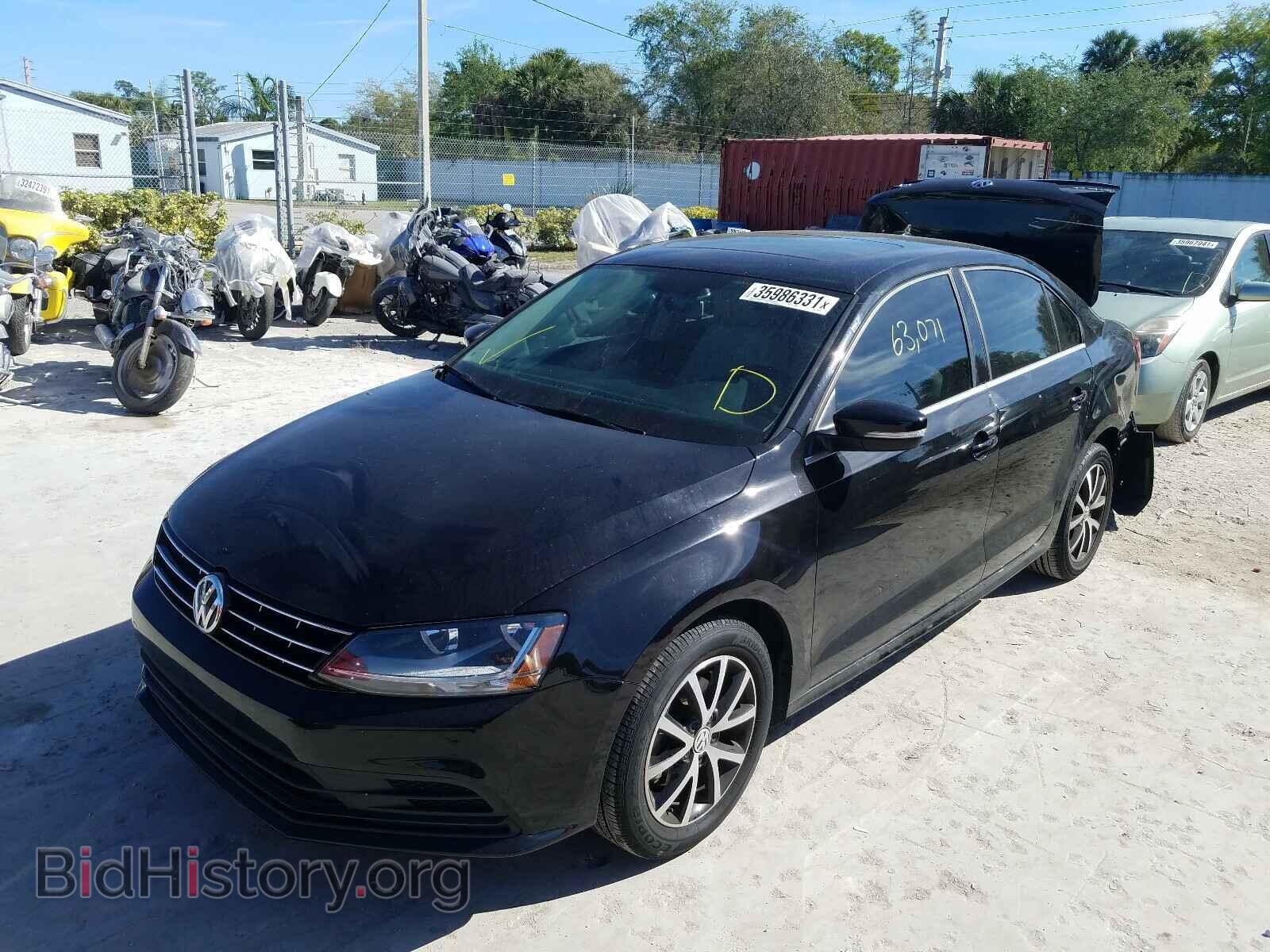 2018 VOLKSWAGEN JETTA - VIN: 3VWDB7AJ3JM256799 - Фото 2